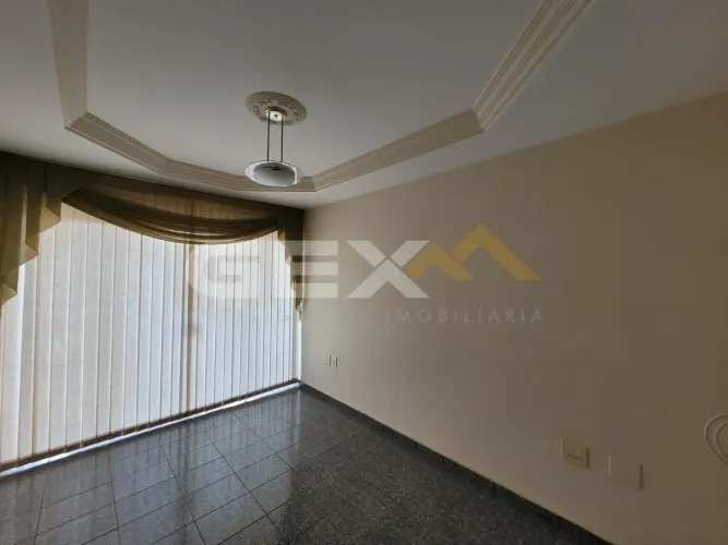 Casa com três pavimentos no Bairro São José