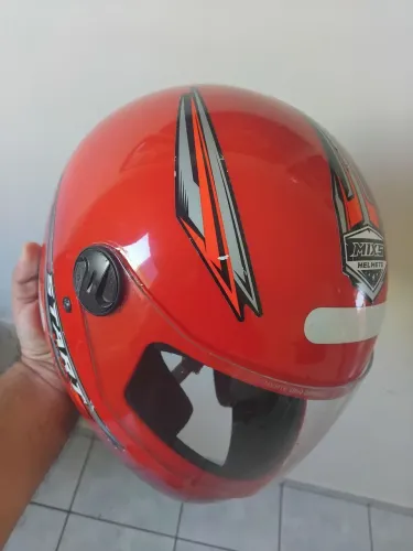 Capacete Vermelho Helmets