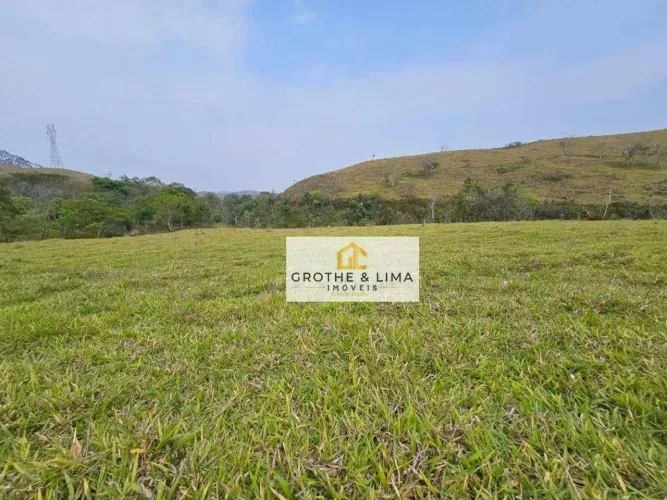 Fazenda com 35,5 alqueires paulista localizada em Silveiras/SP.