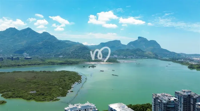 Apartamento à venda com 74,00m², 2 suítes, 2 vagas cobertas, Peninsula.