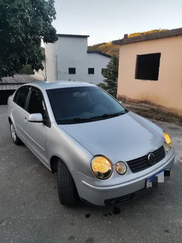 Volkswagen Polo Sedan 1.6 MI 101cv 8V 4P 2004