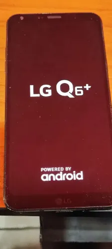 Celular LG Q6 Plus