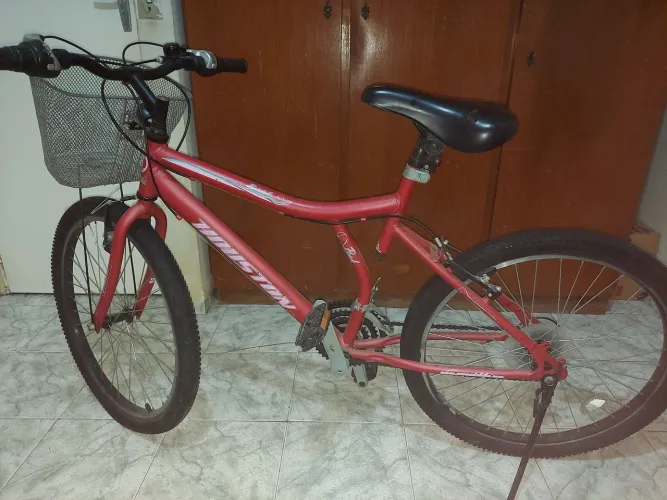 Bicicleta Houston Bristol Peak Aro 24 com 21 Marchas Vermelha Fosca com Cesta