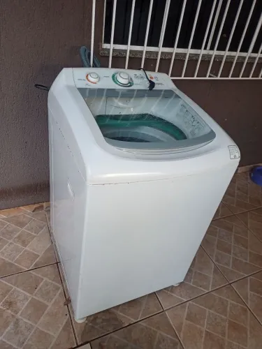 Máquina de lavar Consul facilite
