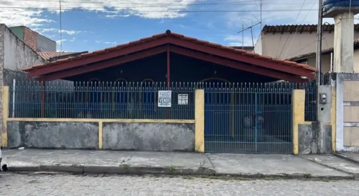 Casa 2/4 área 10x27 na Conceição FSA