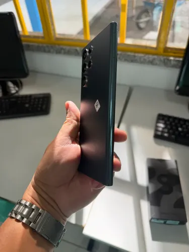 Vendo S22 ULTRA, com 256 de memória, 12 GB de  RAM