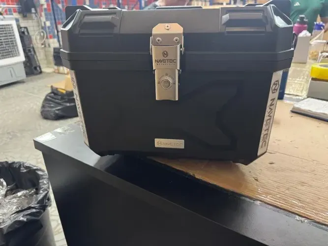 Baú 45L de Plástico para Motos