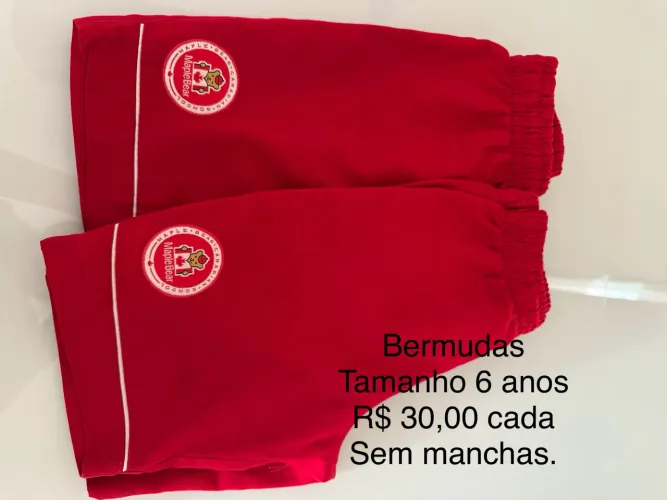 Uniformes Maple Bear em perfeito estado 