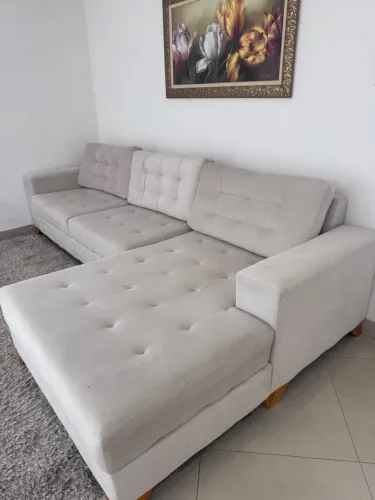 Sofá de Canto com Chaise Bege - Seminovo em Ótimo Estado