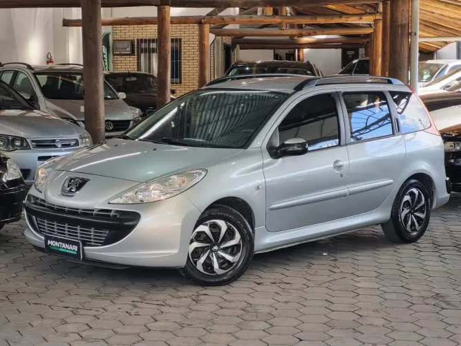 Peugeot 207 XR 1.4 Flex 8V 5P 2011