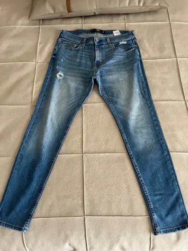 Calça Jeans Hollister (40)