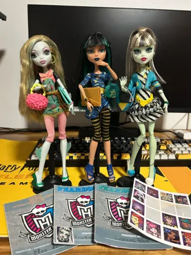 Monster high lagoona, Cléo e frankie picture day
