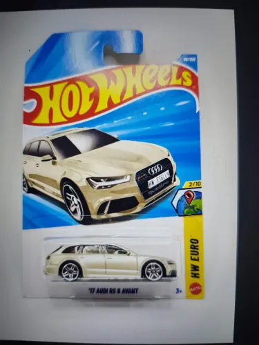 Hotwheels 17 Audi RS6 Avant