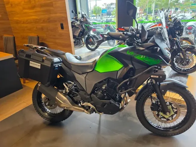 Kawasaki -- Versys 300 Tourer