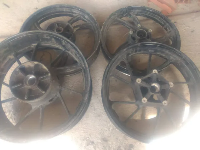 Roda de moto usada preço combinado