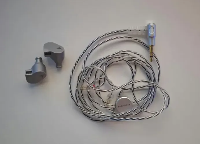 Fone de ouvido Moondrop Lan (novo na caixa)