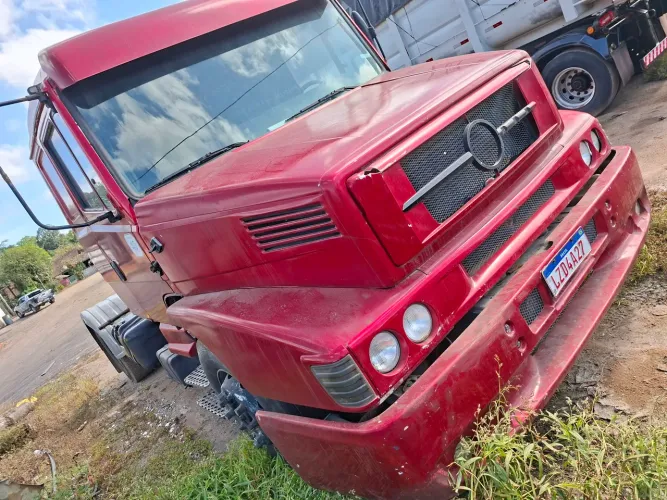 Vendo ou troco MB 1935 ano 97. R$45.000