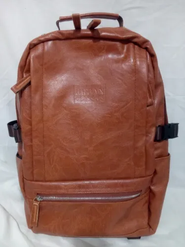 Bolsa em couro sintético