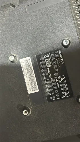 TV SEMP 32 retiradas de peças