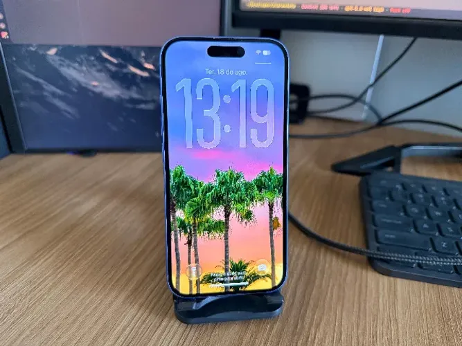 iPhone 16 128GB Azul Ultramarino - Impecável, sem marcas de uso
