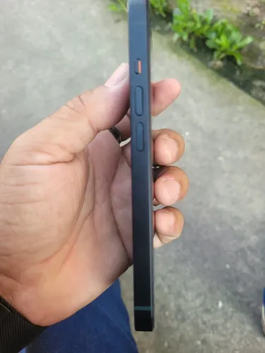 iPhone 14 azul