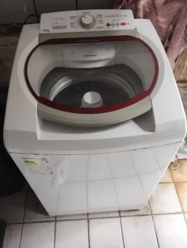 Máquina de lavar roupas Brastemp