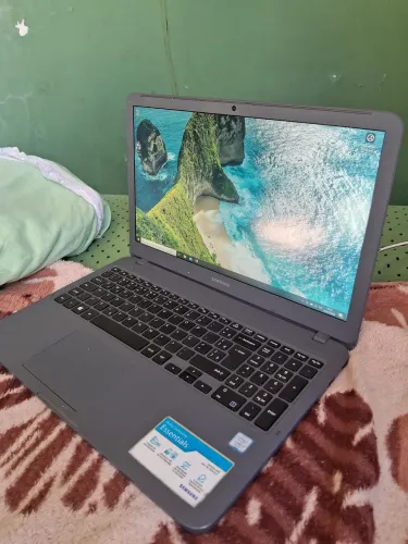 Notebook Samsung Essentials Slim 15.6" - (Único Dono)