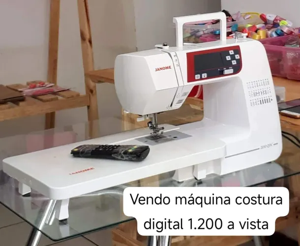 Vendo máquina costura digital