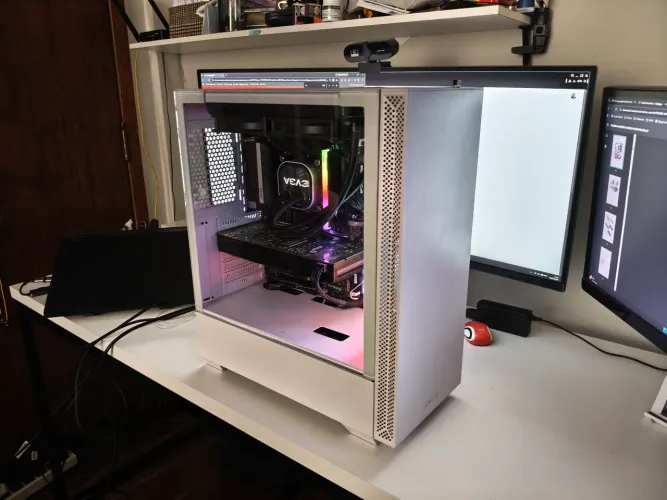 PC Lianli 12600k 16GB DDR-5 6000mhz MSI z690a-wifi GTX 1070
