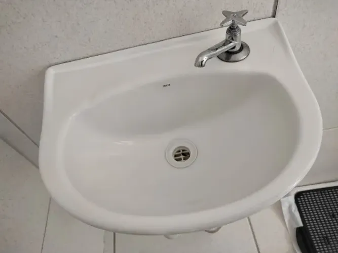 Cuba cerâmica lavatório suspenso Deca