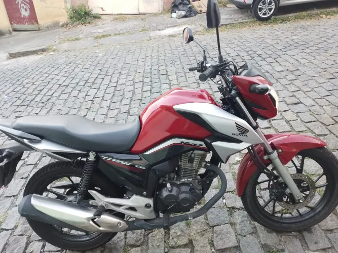 Vendo Honda 160 muito nova moto extra