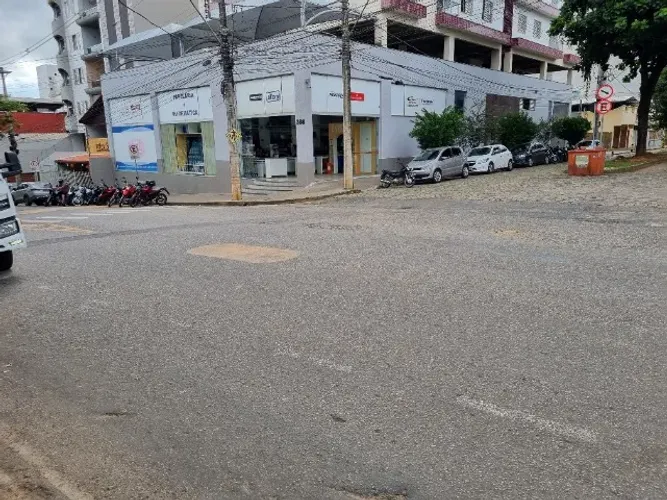 ESQUINA COMERCIAL PREMIUM 800m2 - LOJA AVENIDA PRINCIPAL (Locação)