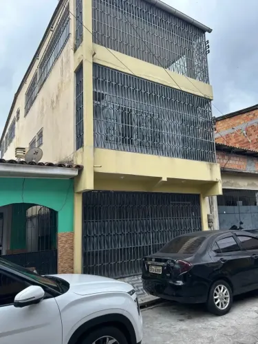 Casa de 3 Pavimentos à Venda Excelente Localização em Belém!