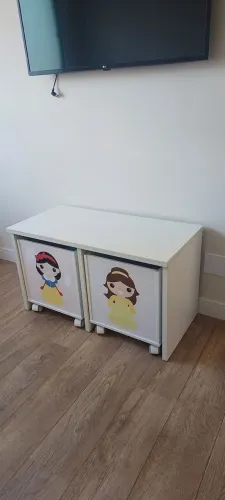 Rack infantil com baú das princesas