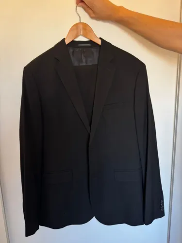 2 Ternos completos H&M Novos! 1 da cor azul marinho e 1 da cor preta