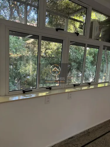 Sala Comercial à Venda em São Francisco, Niterói, 55m², 2 Banheiros