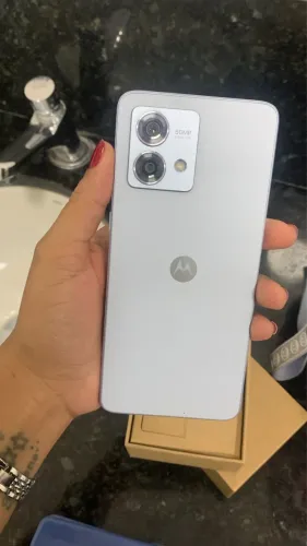 Vendo motog84 256 gigas 5G acompanha tudo todo original novo de verdade 