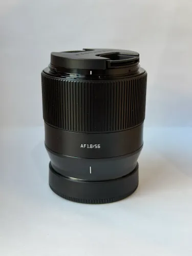 Lente Sony Ttartisan 56mm 1.8