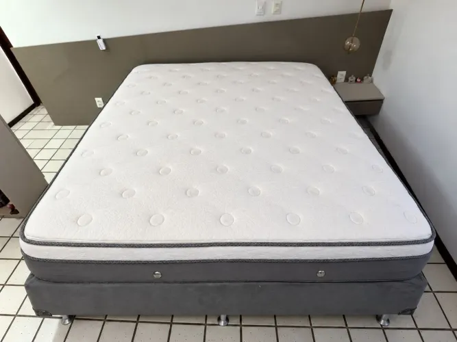 Cama king size 2,00 x 2,03