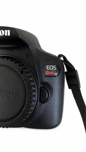 Canon EOS Rebel T7 + Lente 18-55mm + Carregador