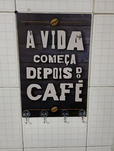 Quadro decorativo com ganchos porta Chaves 