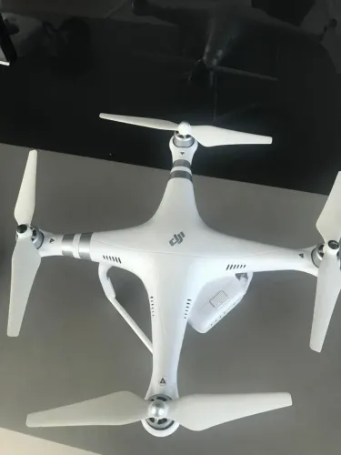 DJI Phantom 3 Advanced + Case de Transporte Rígido