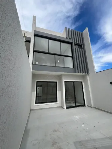 Casa Duplex à Venda - Bairro Felícia