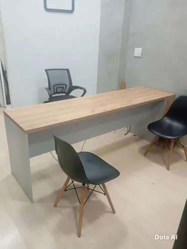Mesa p/ recepção c/ 3 cadeiras
