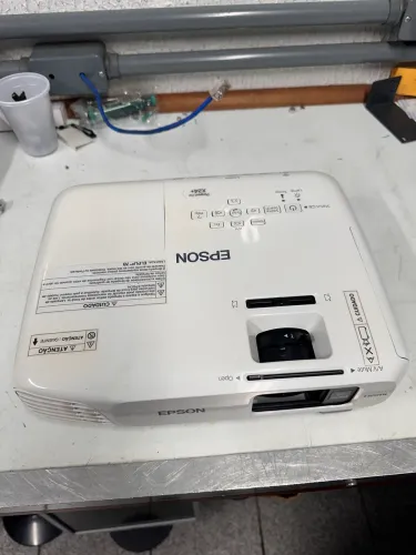 Projetor Epson X24