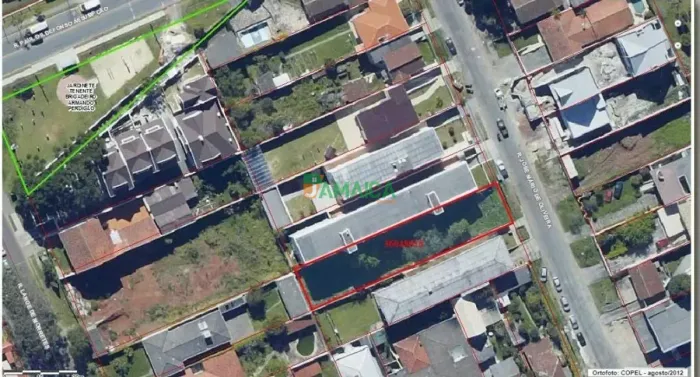 Terreno à venda no Bacacheri com 720 m² - 4473