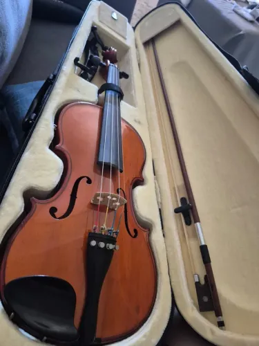 Violino Wm. Lewis & Son Orchestra 4/4 + Arco + Estojo + Espaleira