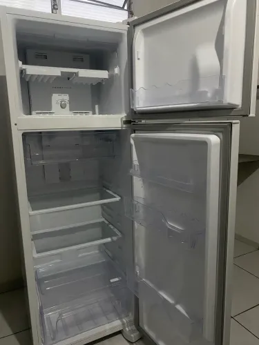 Geladeira/Refrigerador Electrolux Frost Free - Duplex Branca 