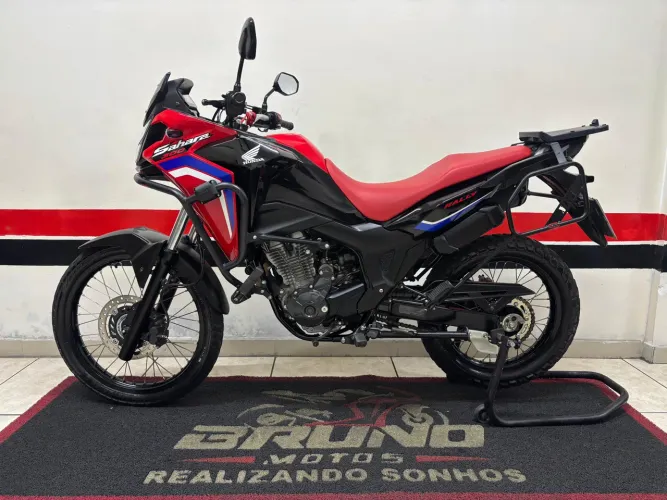 SAHARA 300c RALLY 2026  MUITO NOVA  (DIVIDO DE 21 VEZES NO CARTÃO)