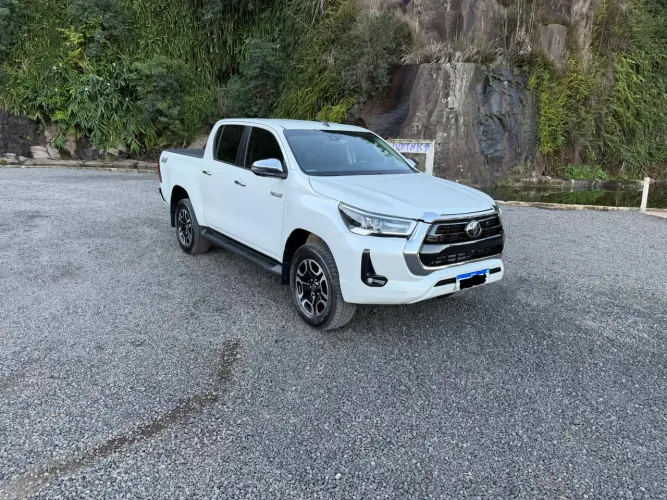 Toyota Hilux CD SRX 4X4 2.8 TDI 16V Diesel Aut. 2022